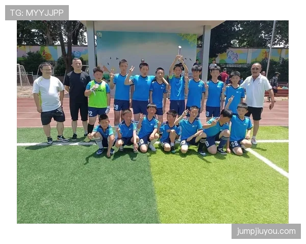 规则拆解型：足球比赛每队必须11人？少于多少会被判负？